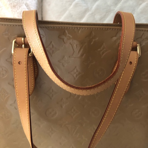 Louis Vuitton Brentwood Vernis Patent Leather, near excellent condition - Picture 3 of 14